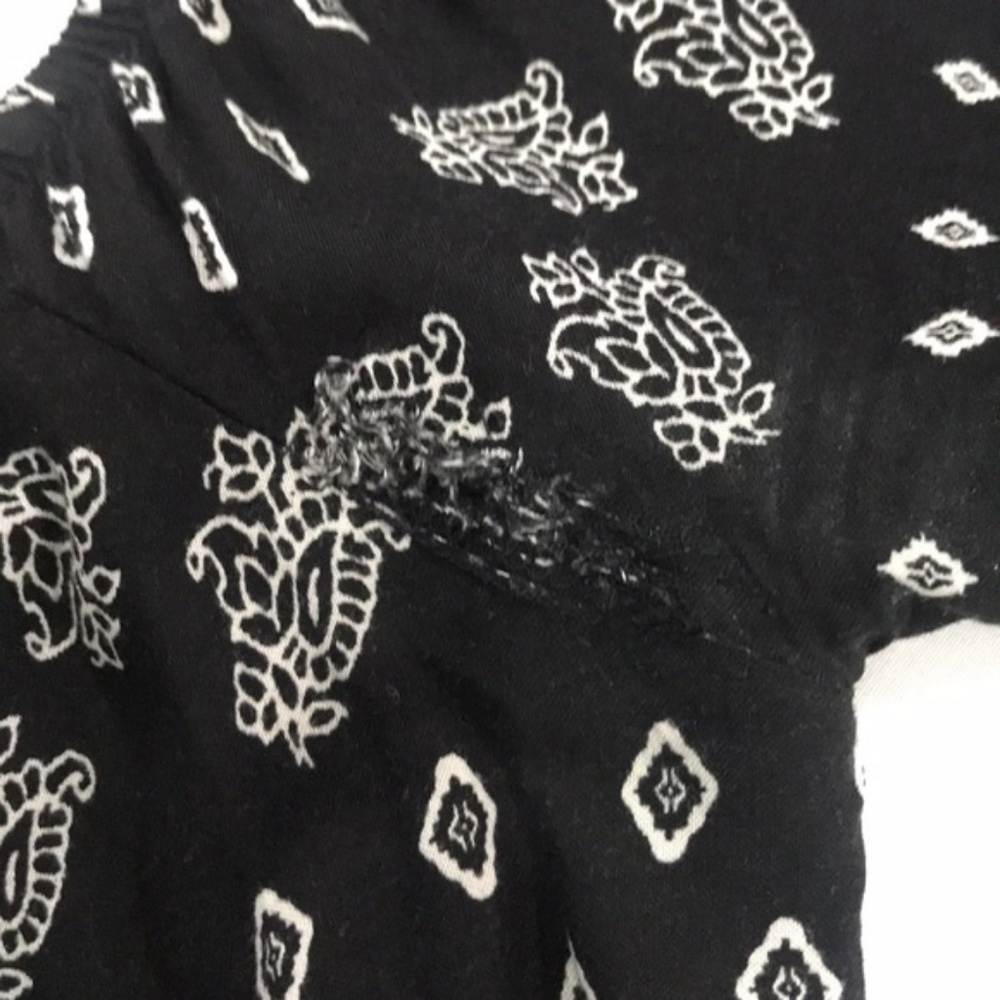 SOLD: LA Hearts Black Tribal Patterned Romper/Playsuit - Picture 5 of 5